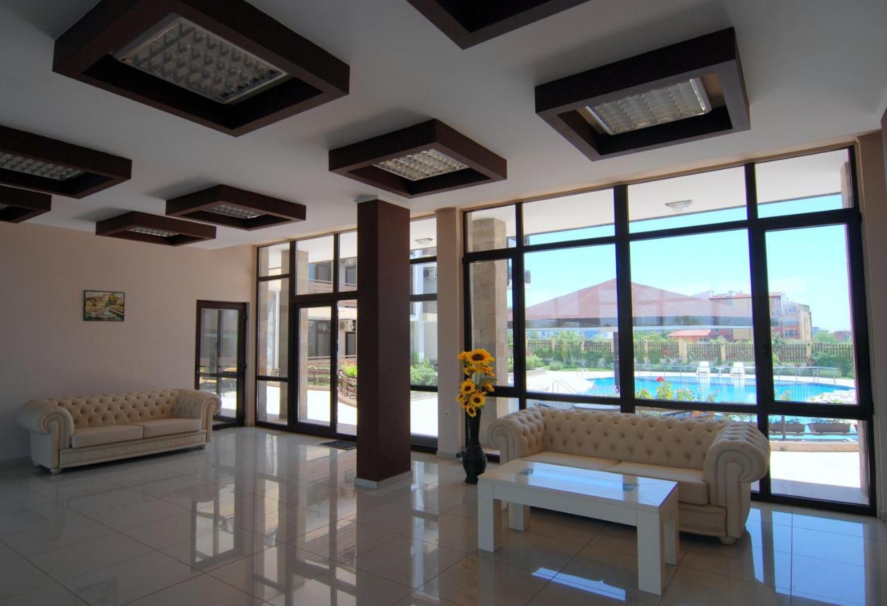 Baratero Mar Nero Apartments Ravda Bagian luar foto
