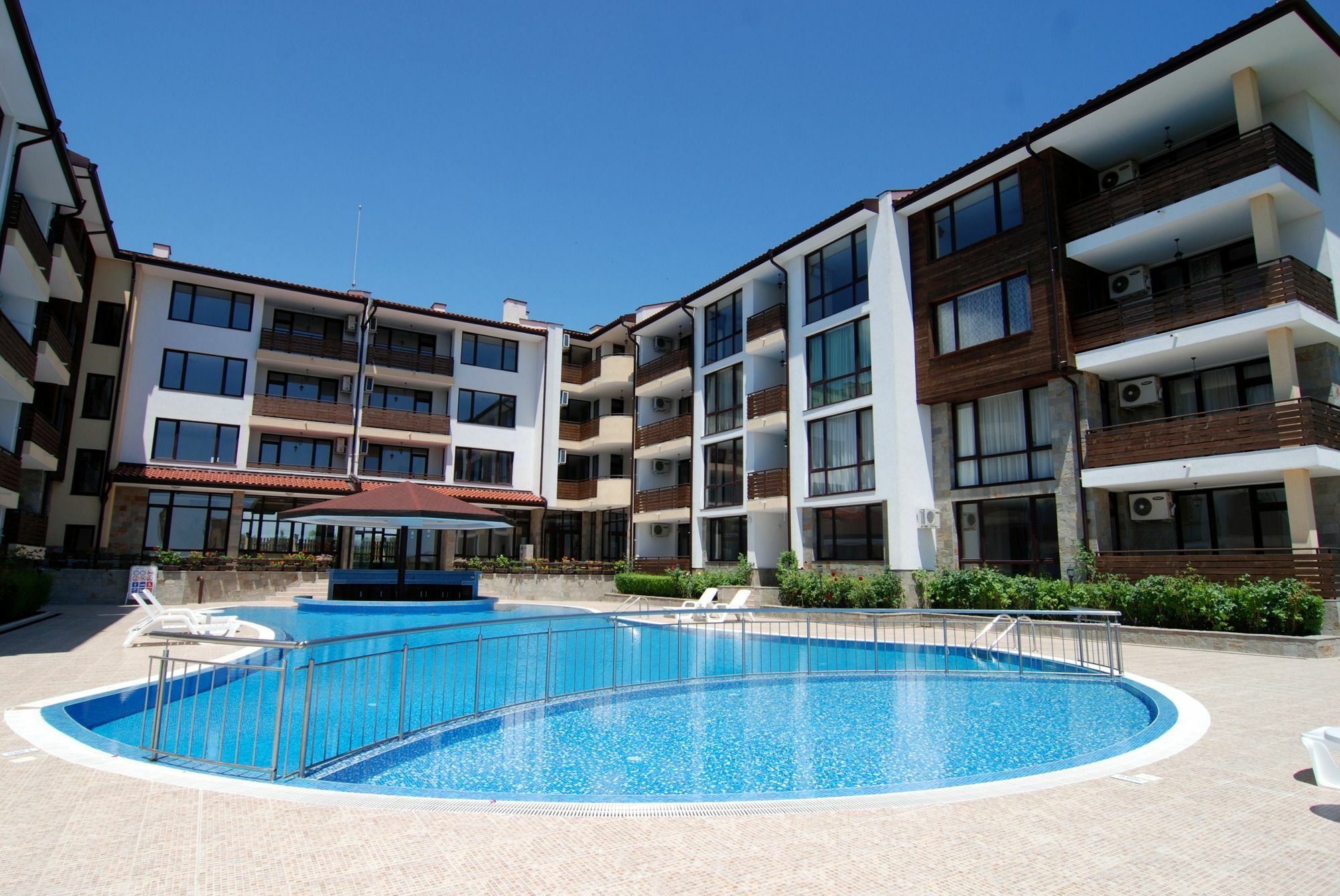 Baratero Mar Nero Apartments Ravda Bagian luar foto