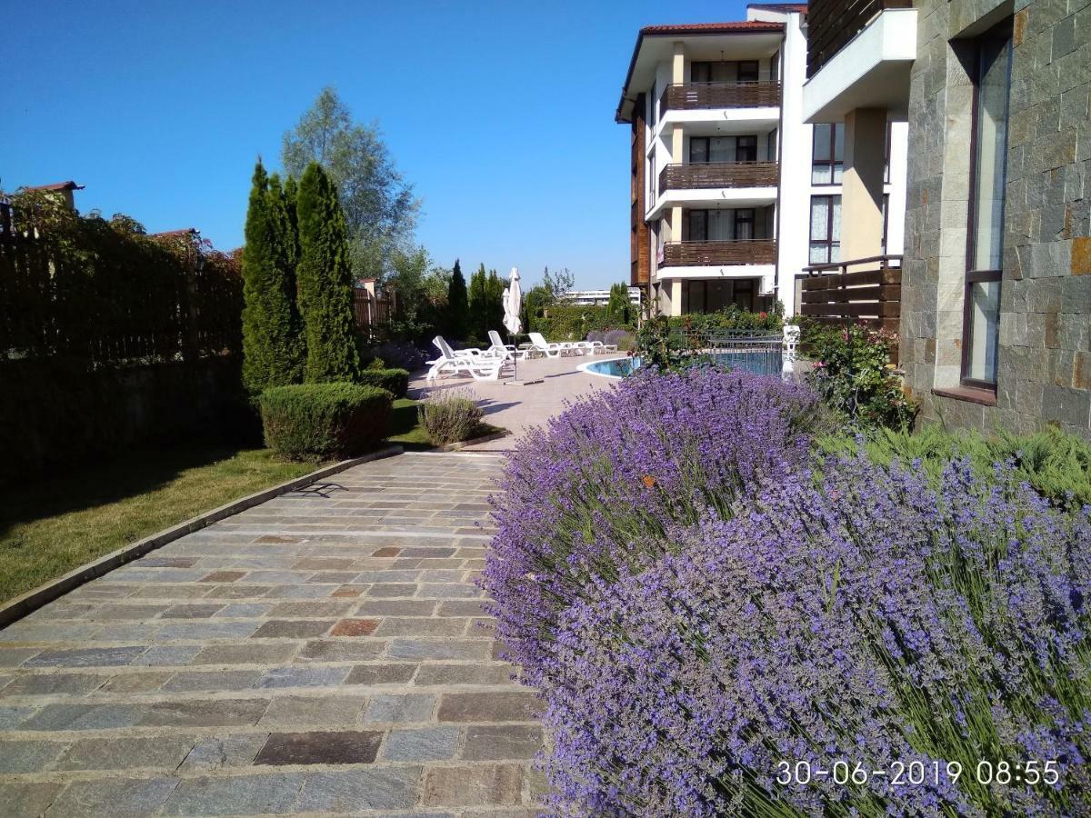 Baratero Mar Nero Apartments Ravda Bagian luar foto